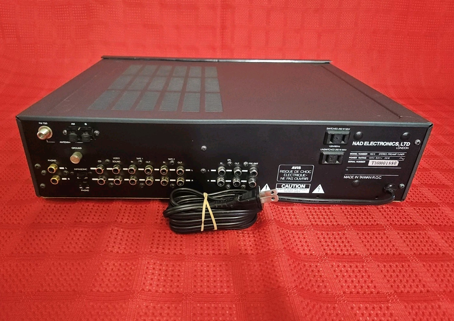 NAD 1600 Stereo Preamp / Tuner ~Powers On ~No Sound Output~ Sold As Is~ Read ~