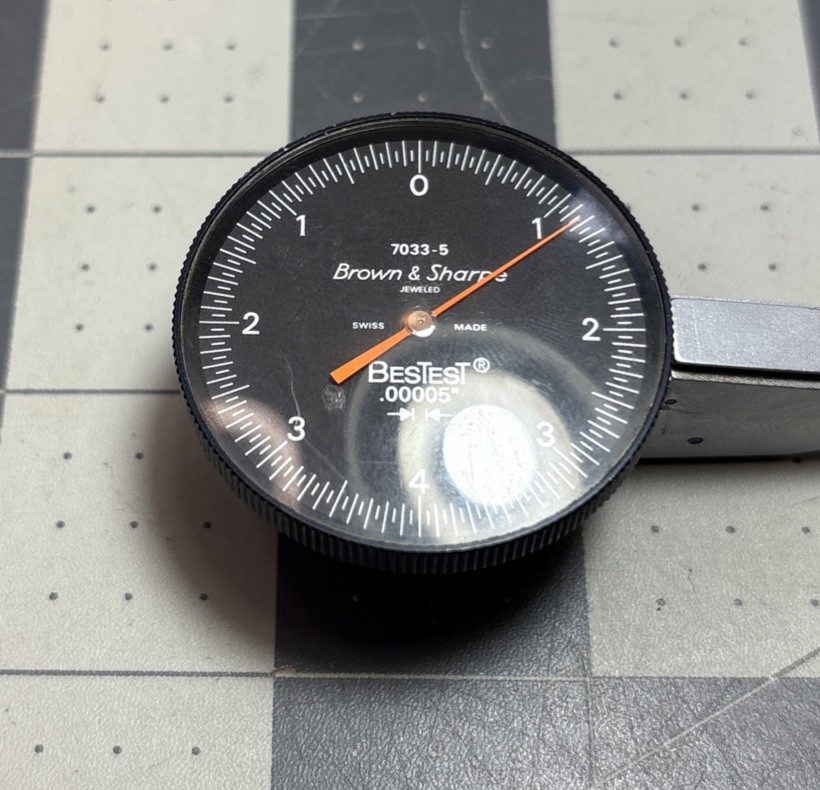 Brown & Sharpe BesTest Dial Indicator .00005” 7033-5 w/ Case Tools USA B&S