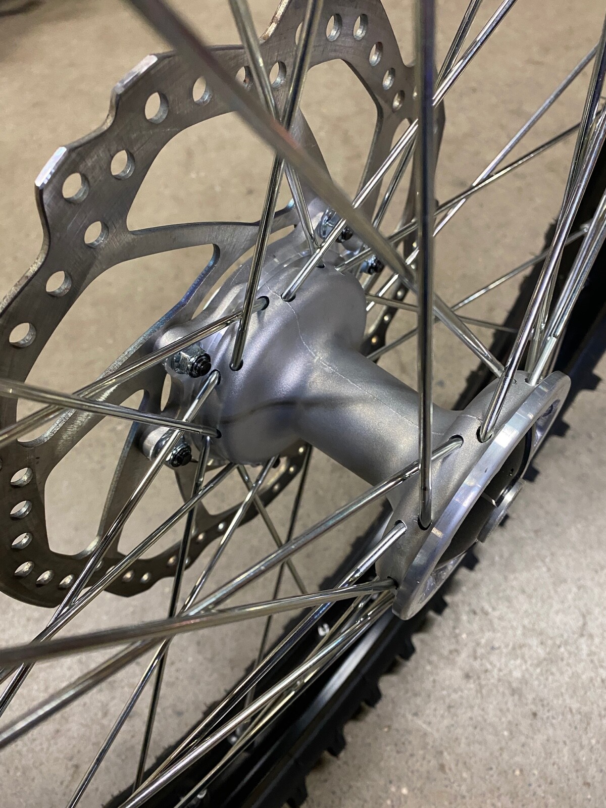 HONDA CRF250R CRF450R 2018-2025 DID DIRT STAR FRONT WHEEL 21X1.60 PIRELLI TIRE