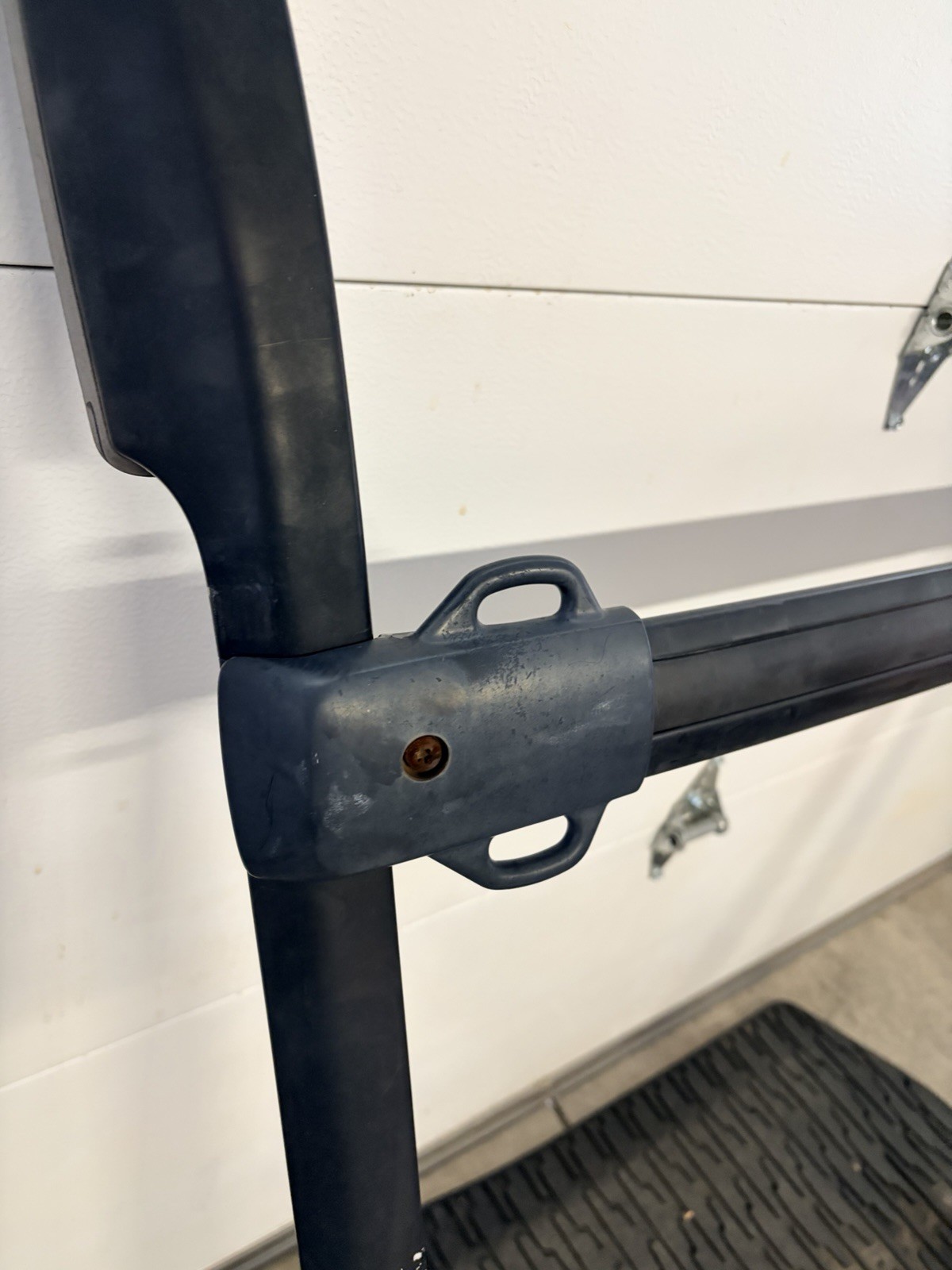 02-07 Subaru Impreza Wagon Left & Right Complete Rack