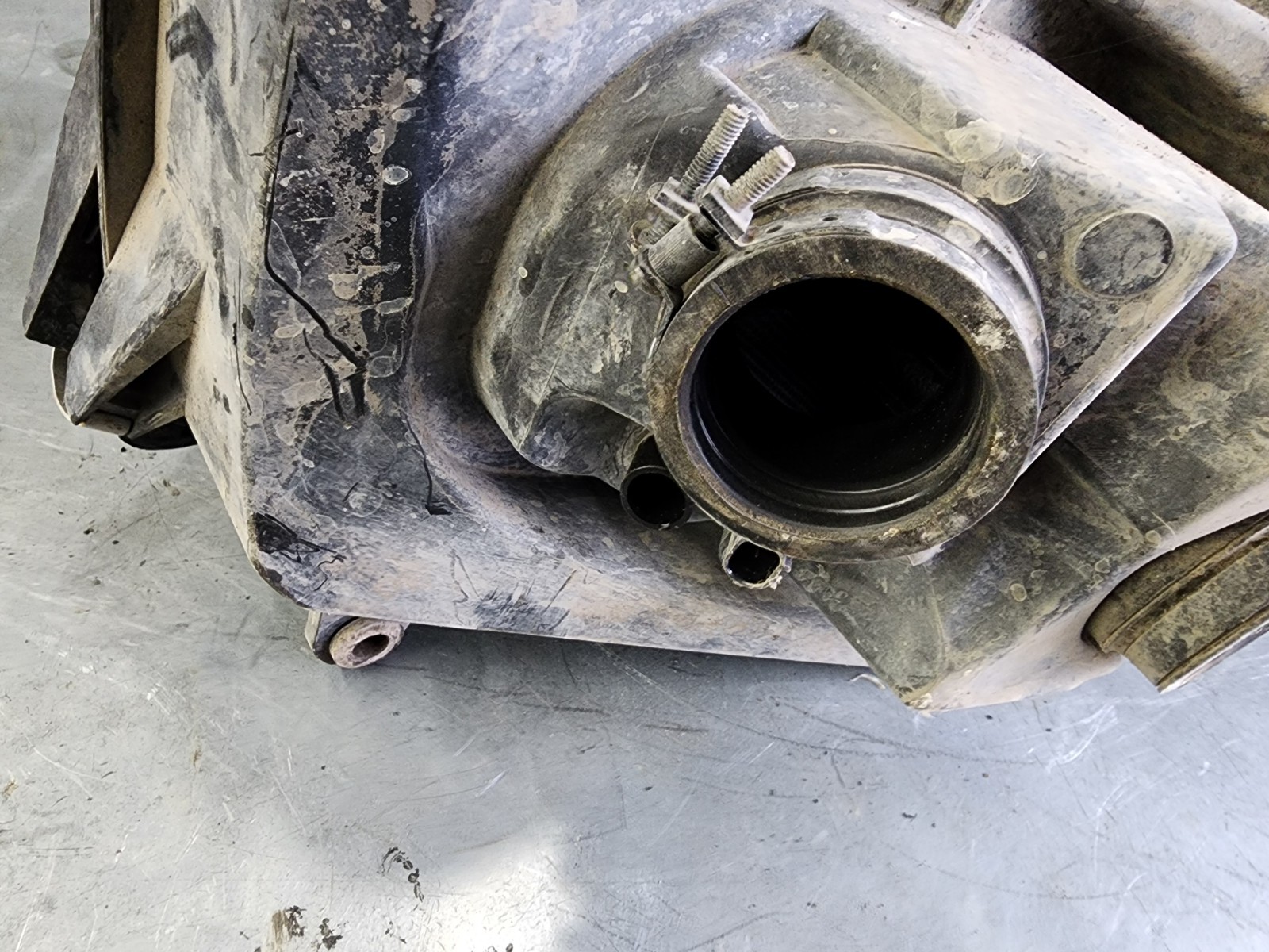 12 - 15 Kawasaki Brute Force 750 Airbox Air Box 11010-0152