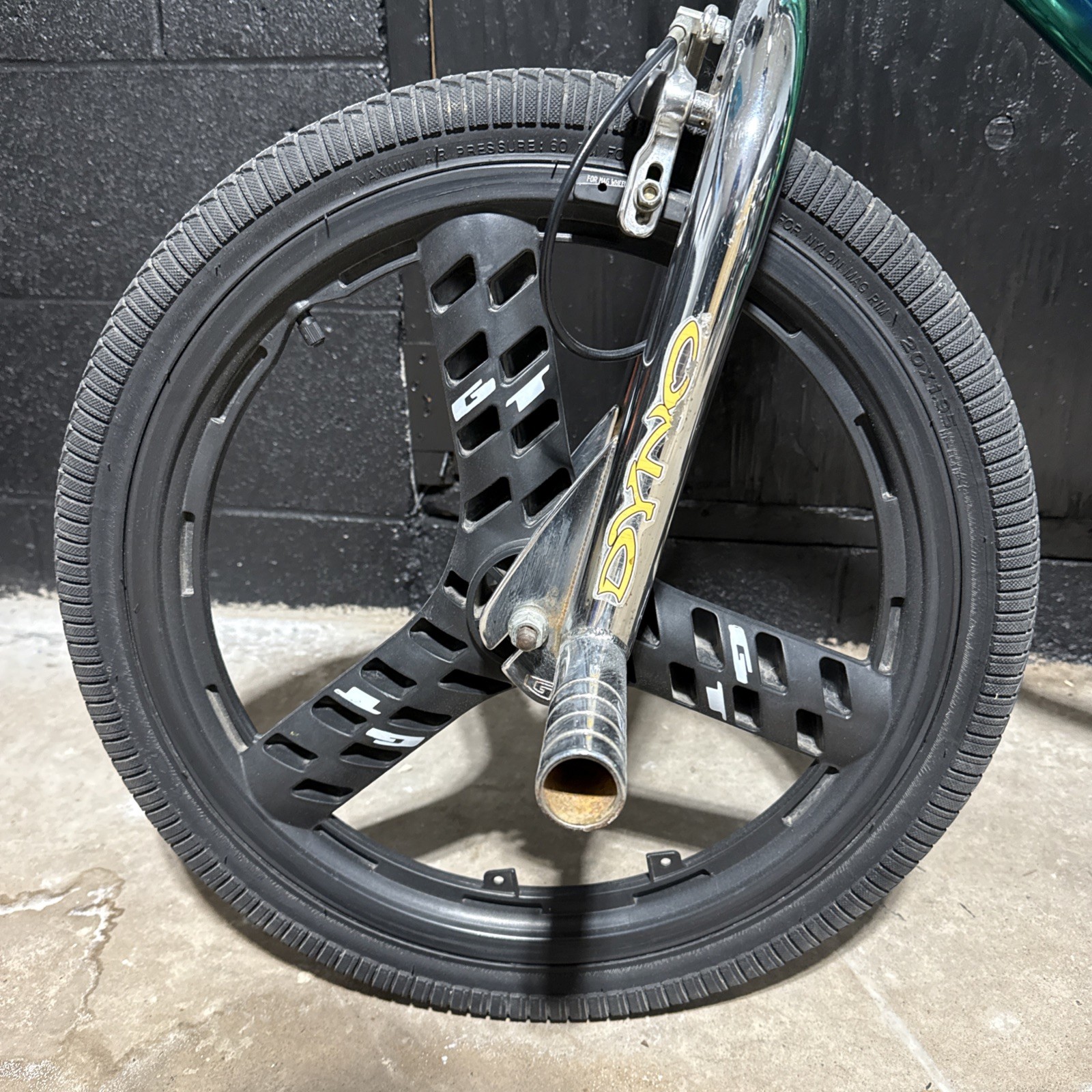 Dyno Air 2000 Gt Mags Freestyle Bike Metallic Green RARE Y2K Bmx Vintage