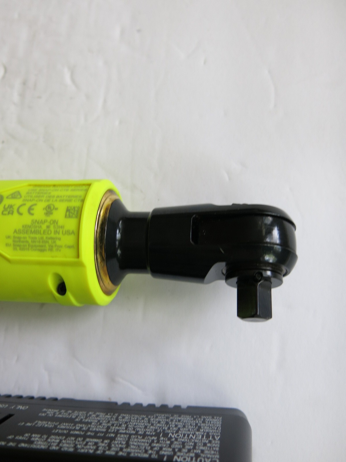 Snap On Tools 14.4v 3/8 Brushless Cordless Ratchet CTR861 with Battery & Charger