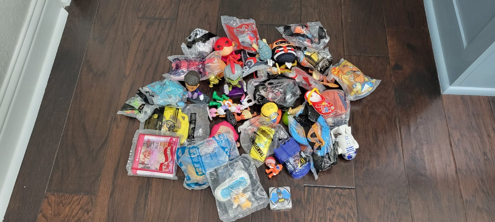 LARGE TOY LOT 42 Mystery Resell Wholesale McDonald, 19 NEW, PARTY GIFTS,FAVORS