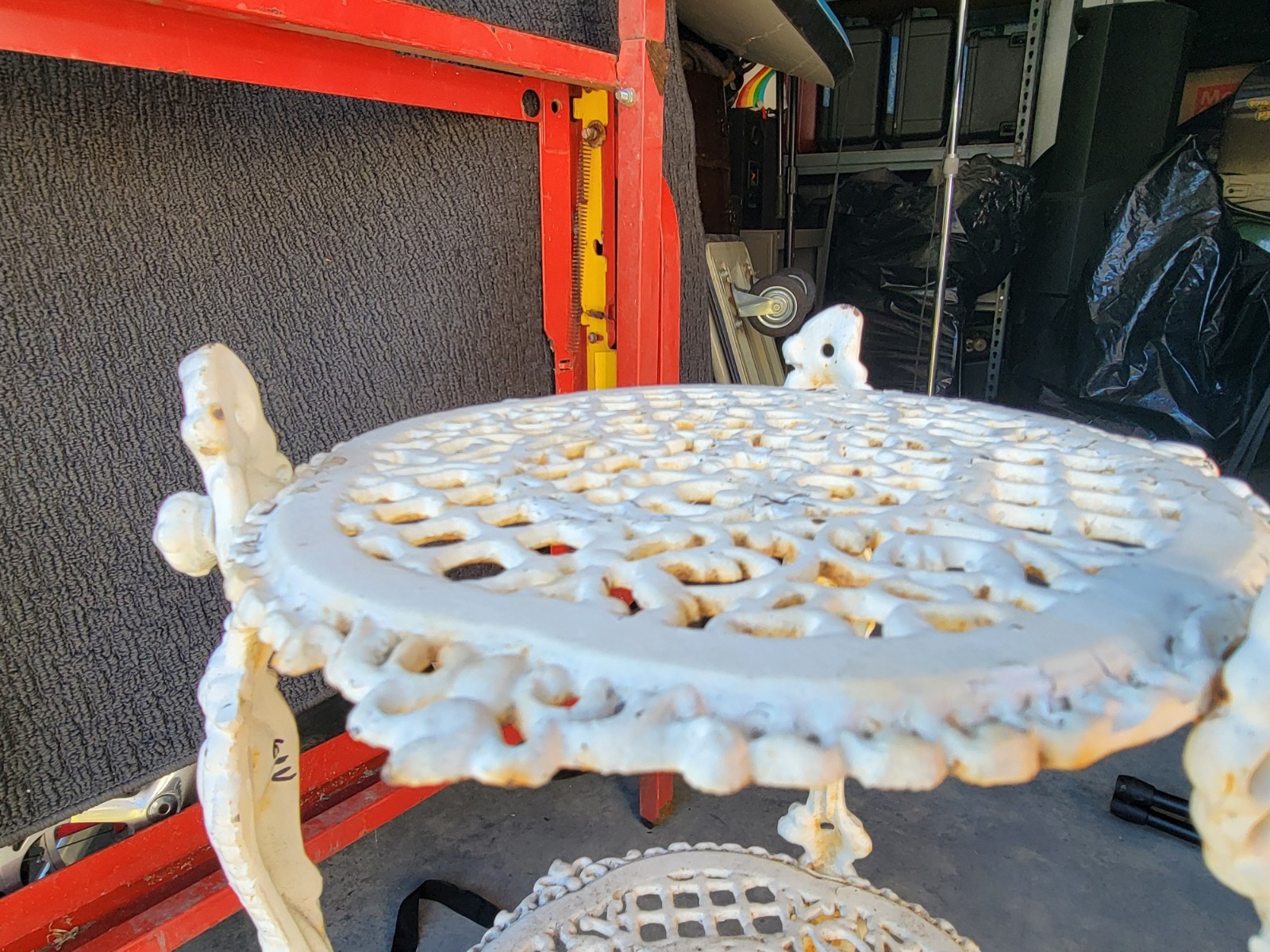 Victorian Style Cast Iron 3-Tier Plant Stand Shelf White