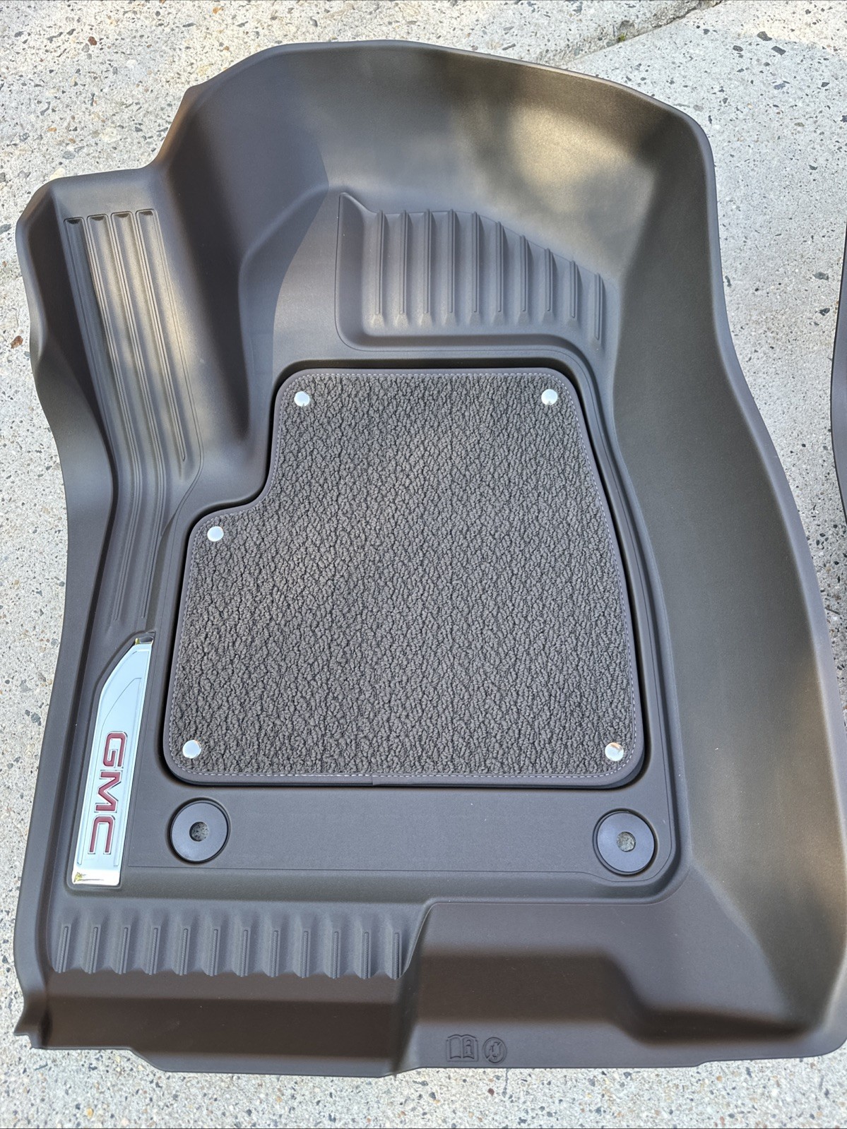 2019-2025 GMC Sierra Factory Front Floor Liners 84982192 Dark Atmosphere OEM GM