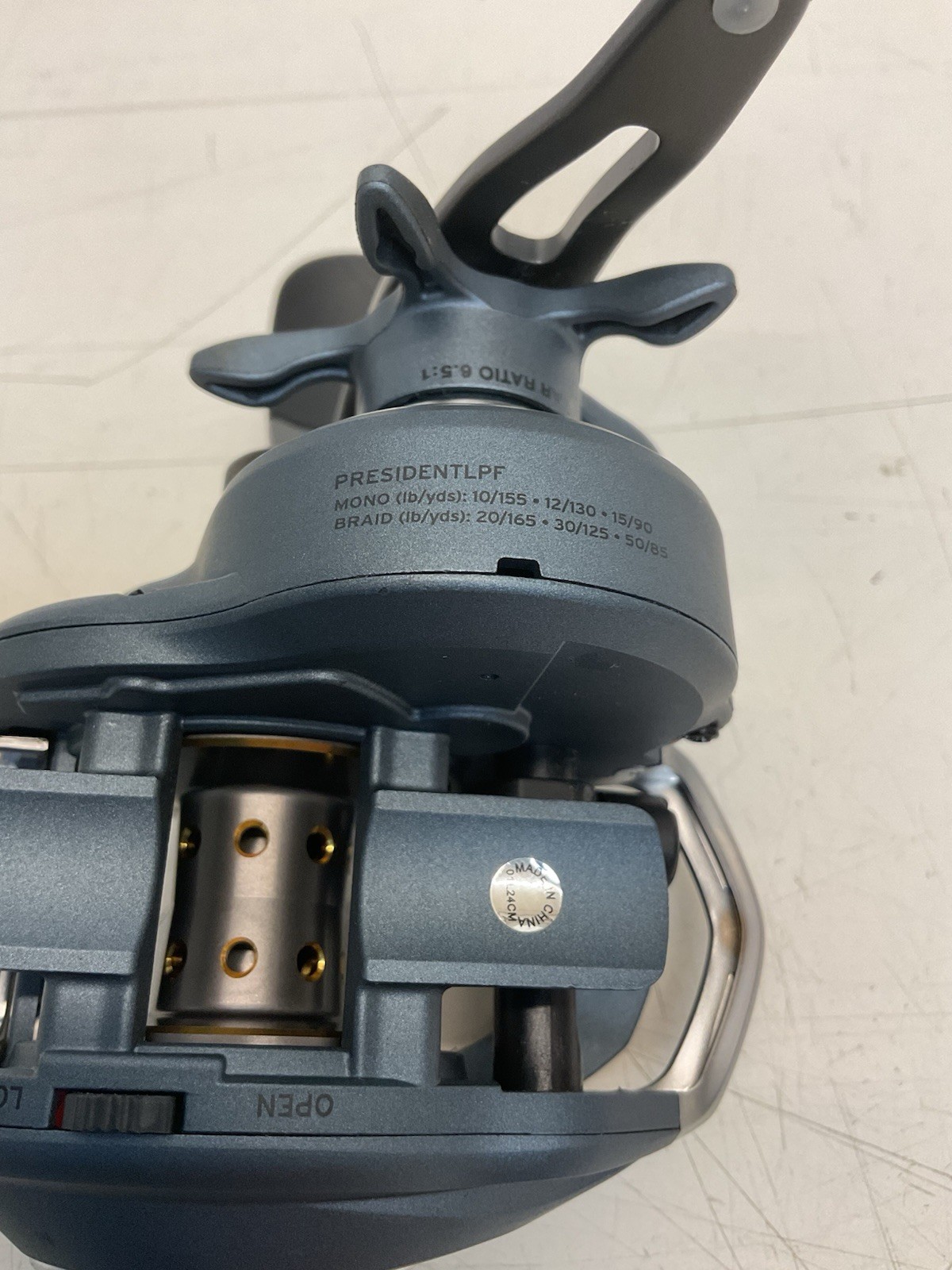 Pflueger President LP-F Low Profile Baitcast Reel - Right Hand