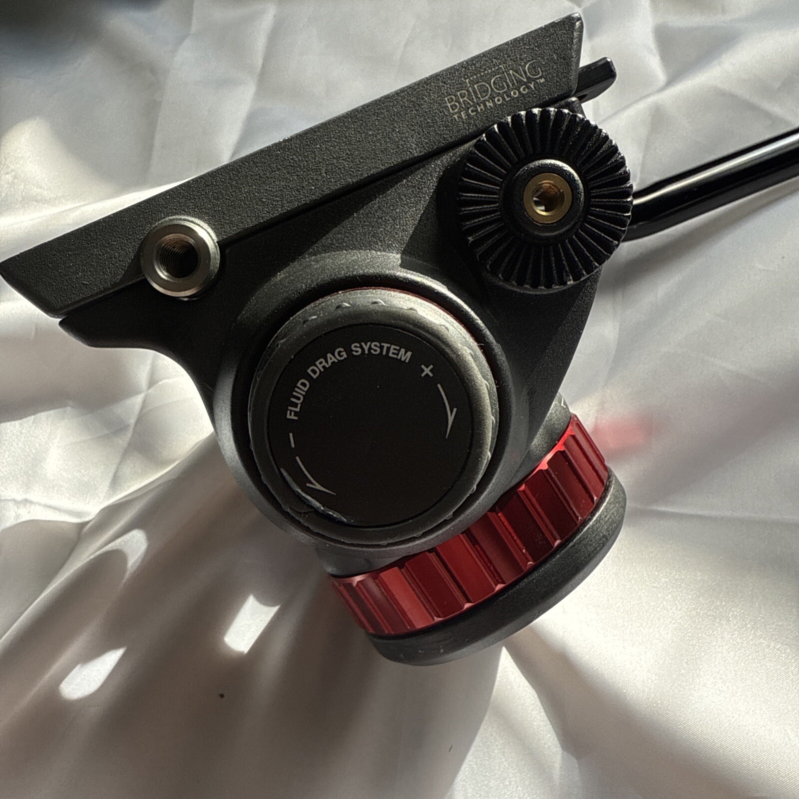 Manfrotto MVH502AH tripod head and handle