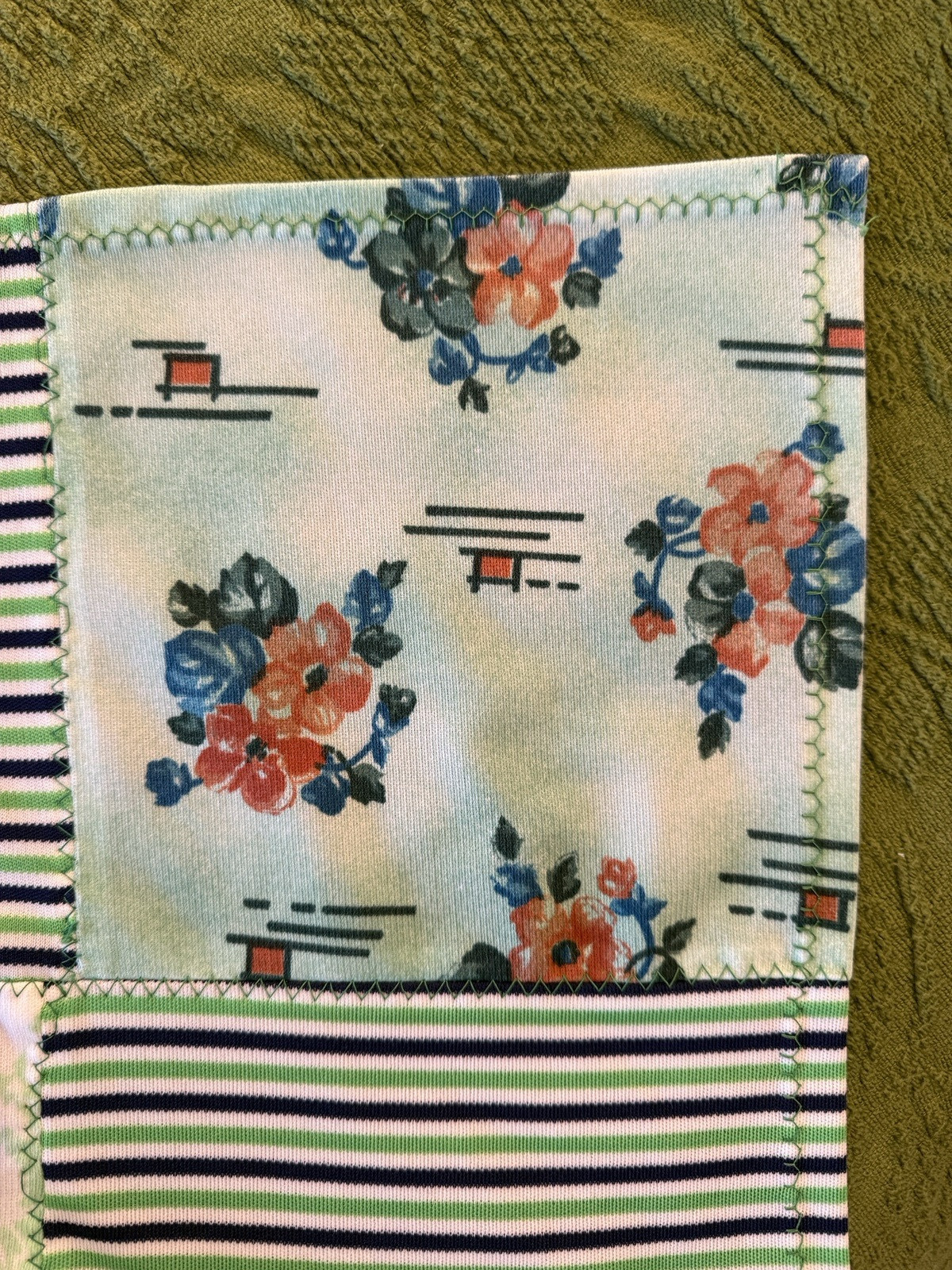 Vintage 70's Patchwork Coverlet Bedspread Quilt Topper