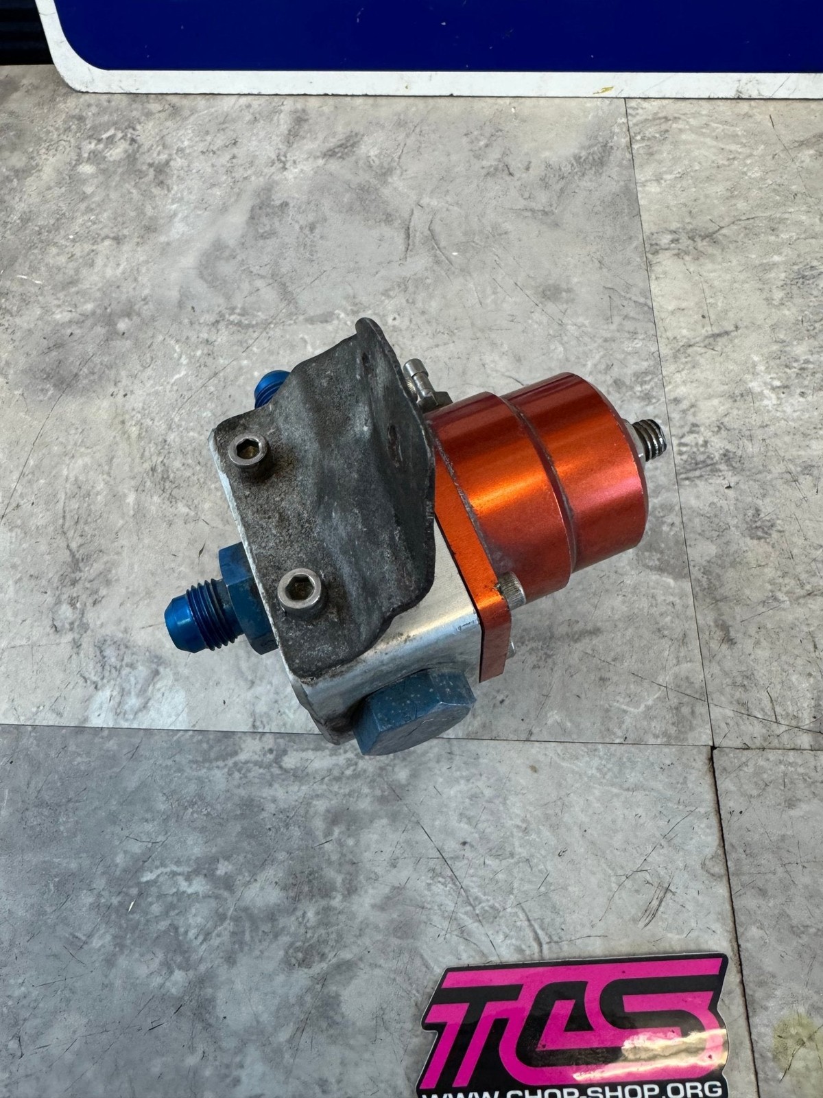 Aeromotive A1000 Fuel Pressure Regulator AN6 Fittings And Gauge Intake Manifold