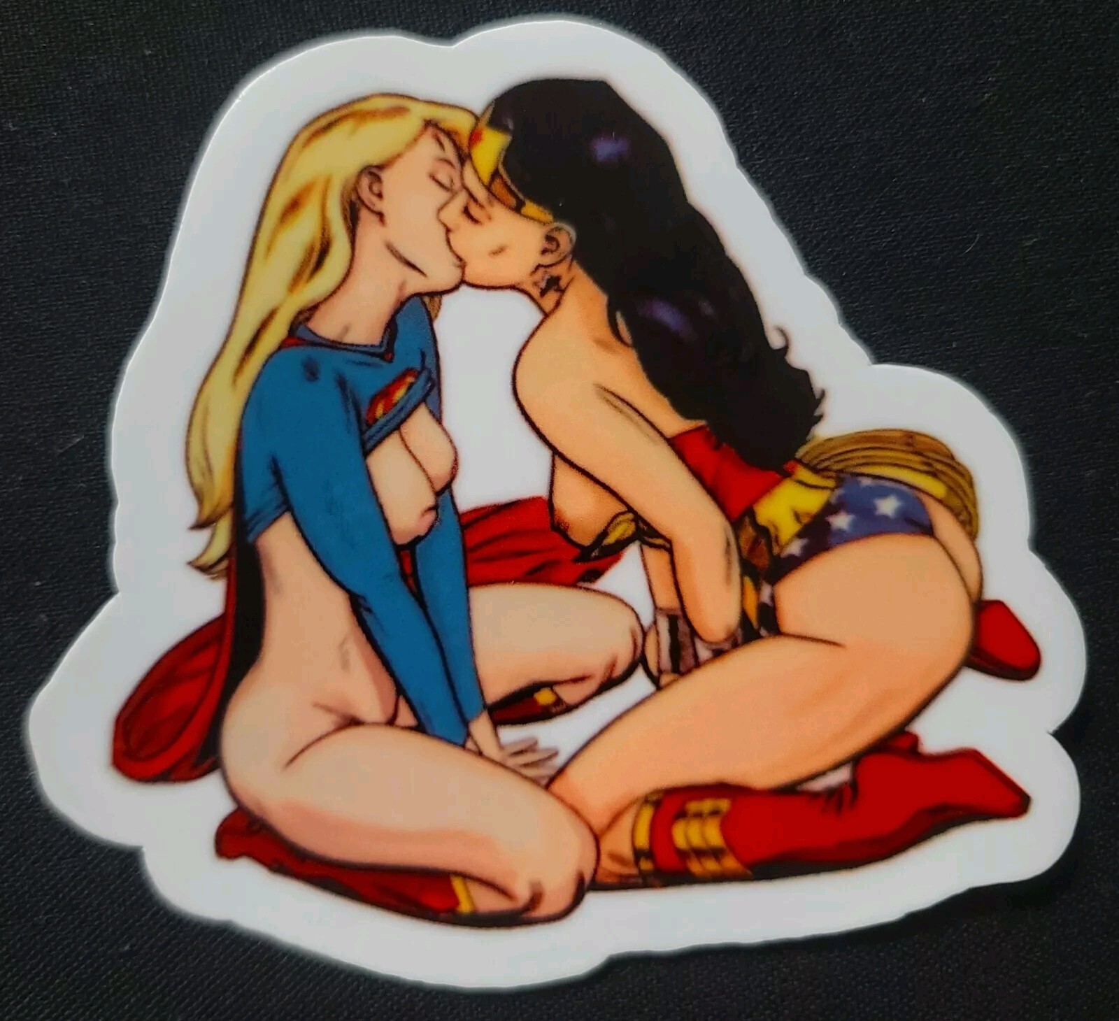 WONDER WOMAN STICKER "WONDER KISS" 3 1/2 X 3 1/4" SUPER GIRL GLOSSY