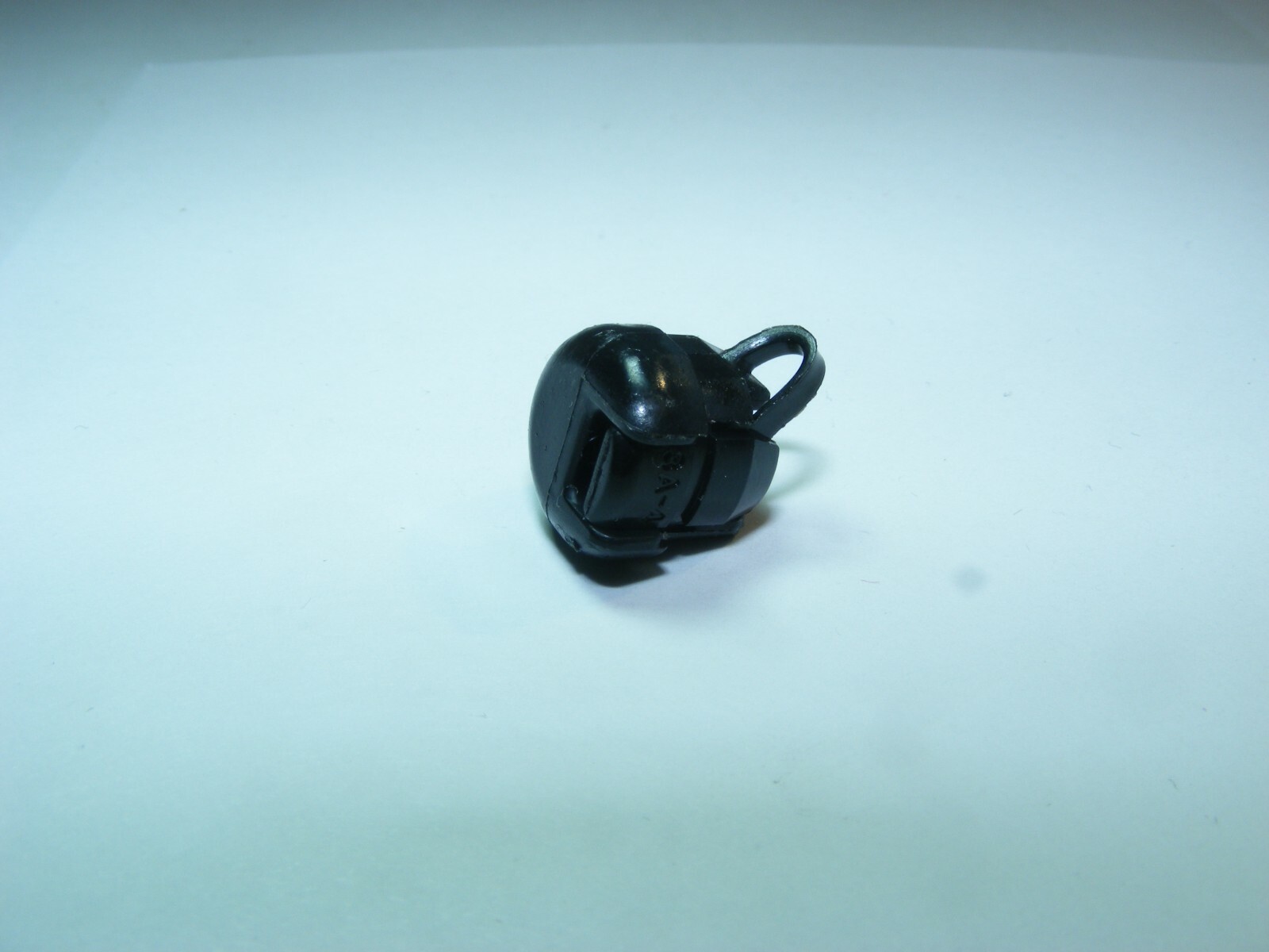 QTY10 HEYCO 1074 STRAIN RELIEF SR-3A-4 BLK 7/16" FLAT CABLE 18/2 AWG LAMP CORD