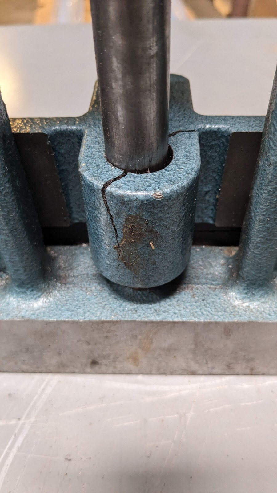 Gibraltar 8" Jaw Opening Cap x 2" Throat Horiz Drill Press Vise 428-84652 Damage