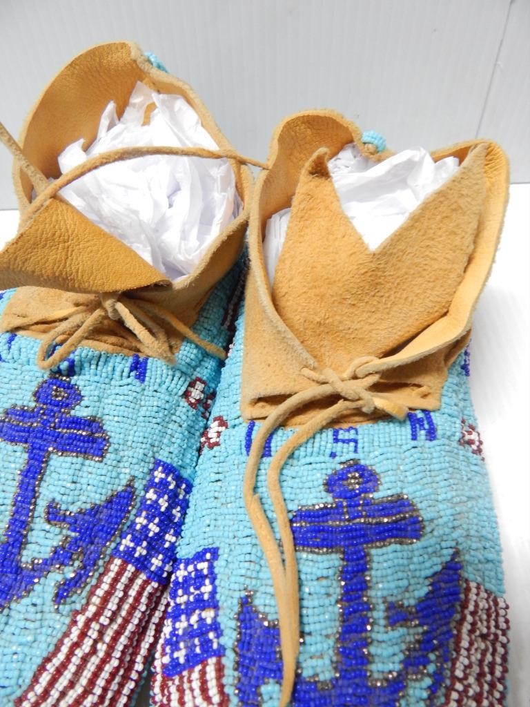 VINTAGE SOUTHERN ARAPAHO INDIAN USA FLAG + MARINER BEADED MOCCASINS - HARD SOLES