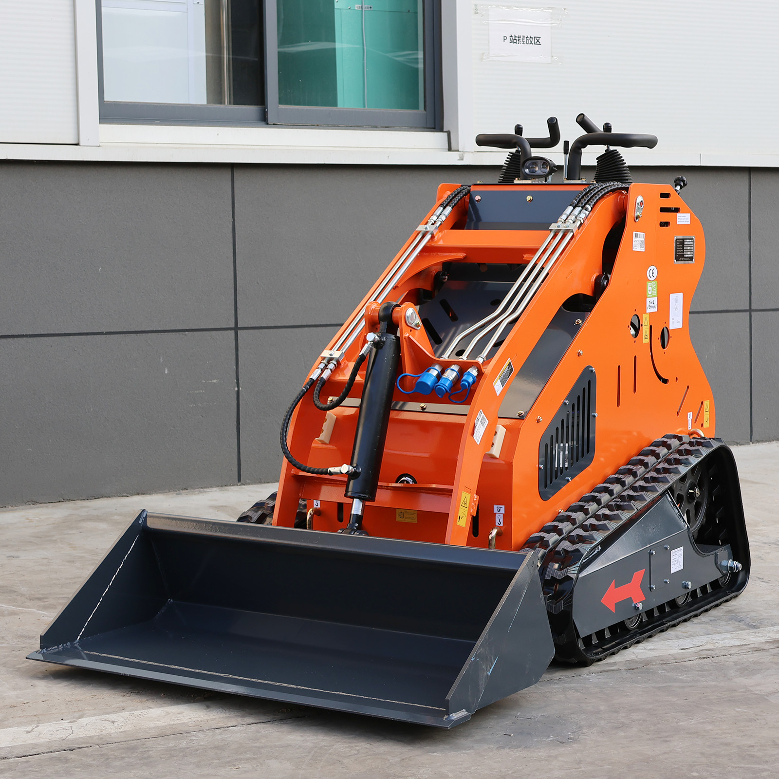 Mini Skid Steer 24HP Twin cylinder Tracked Loader Three-stage pump Free shipping