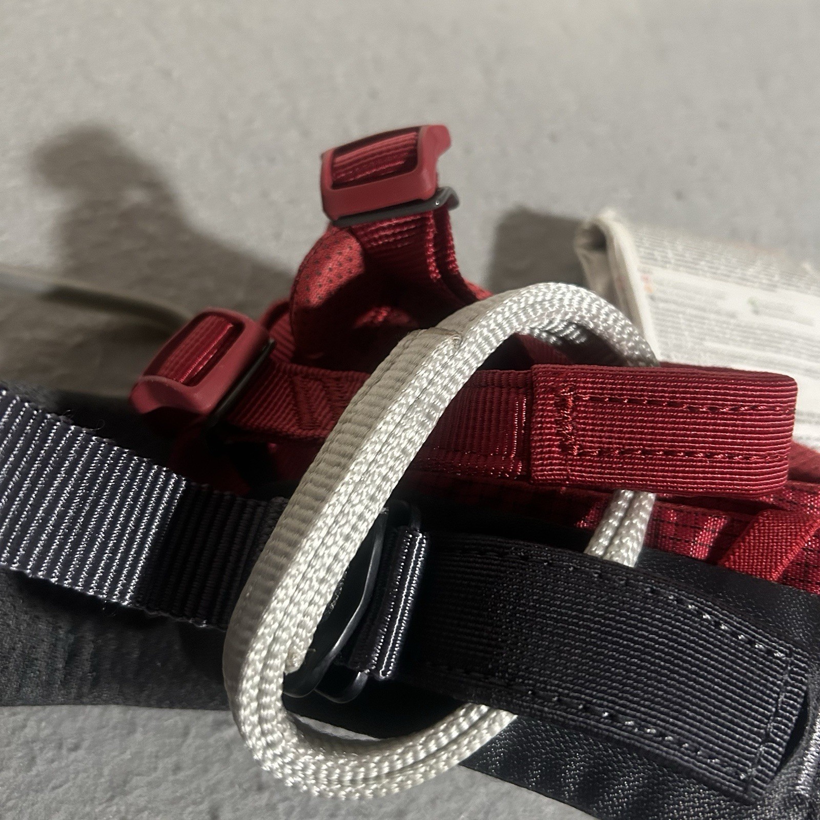 Black Diamond Momentum Harness XS (24-27in) Women’s Wild Rose Red Black NEW