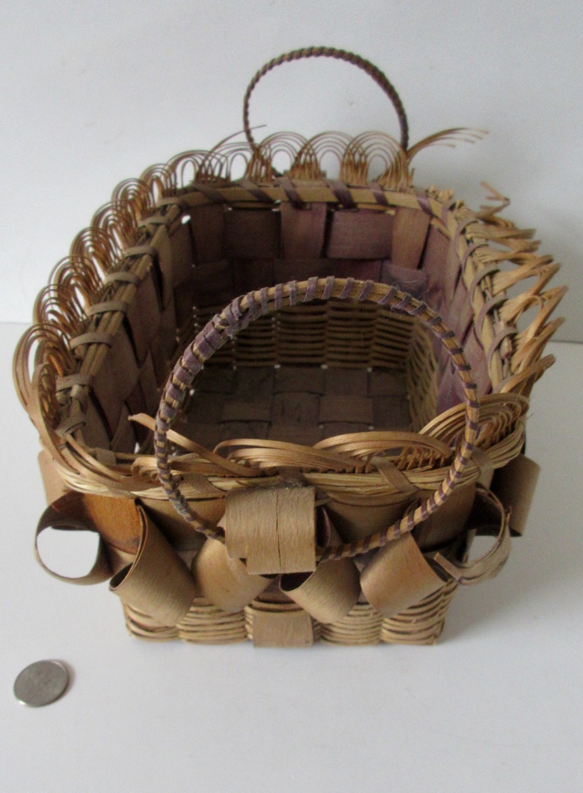 Vintage Iroquois basket w/Sky Dome at top, lrg hoop handles & curls C/1910-1940