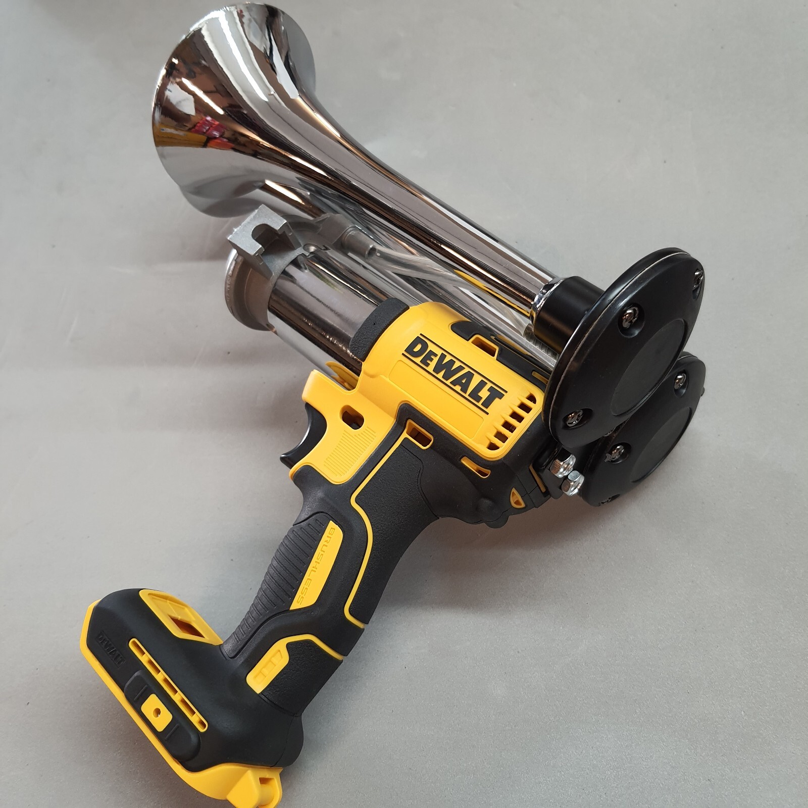 DeWalt 20v Cordless Drill Impact Sports Boat Air Train Horn Compressor New