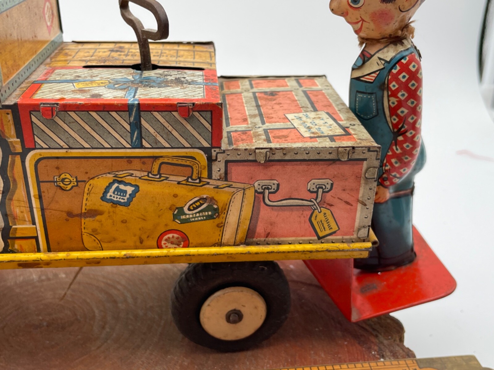 Rarer Vintage Unique Arts Tin Litho Finnegan Baggage Handler windup toy--2875.24