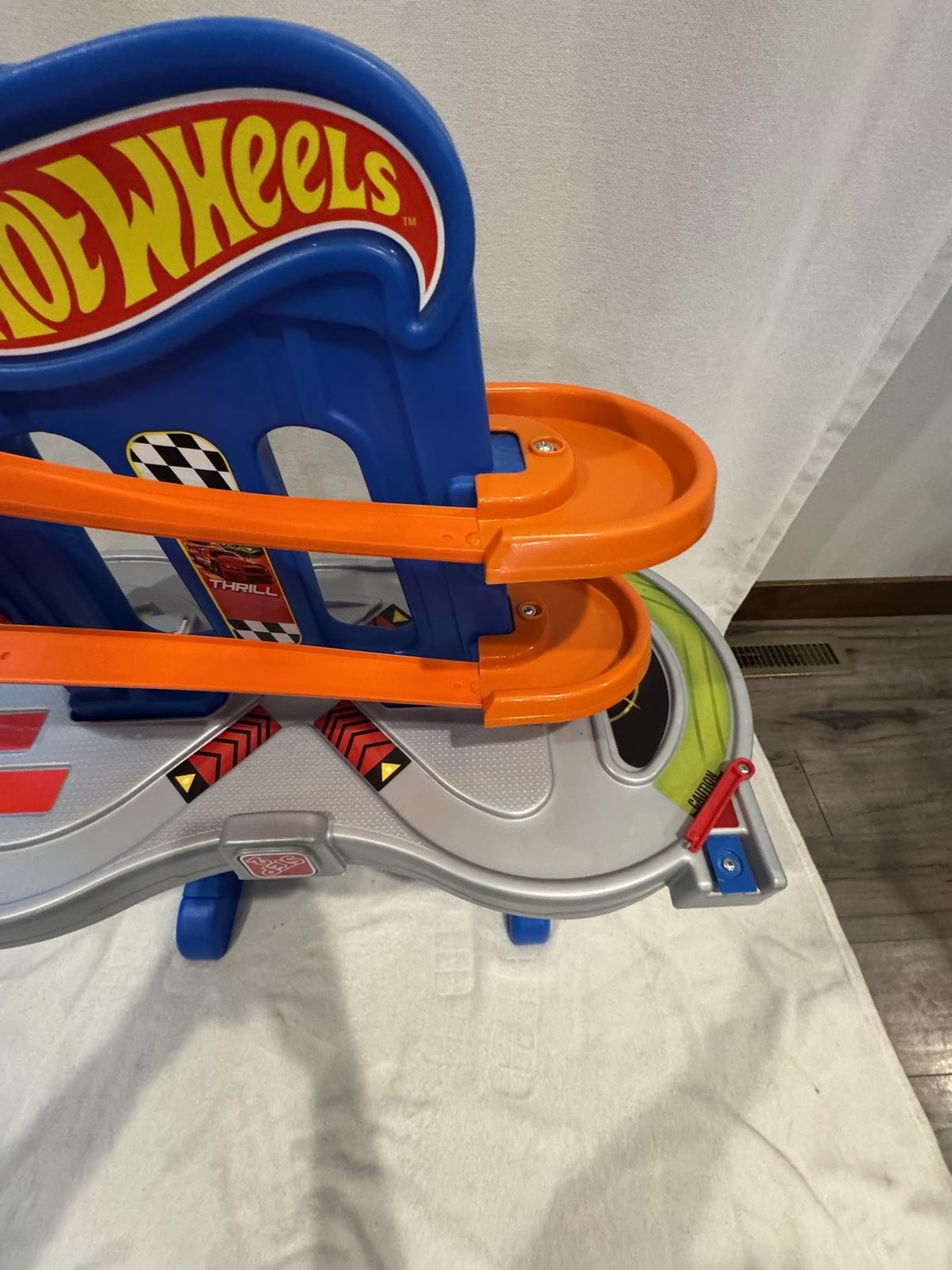 FREE SHIPPING Step 2 Hot Wheels Road Rally Raceway Car Track Play Table Step2