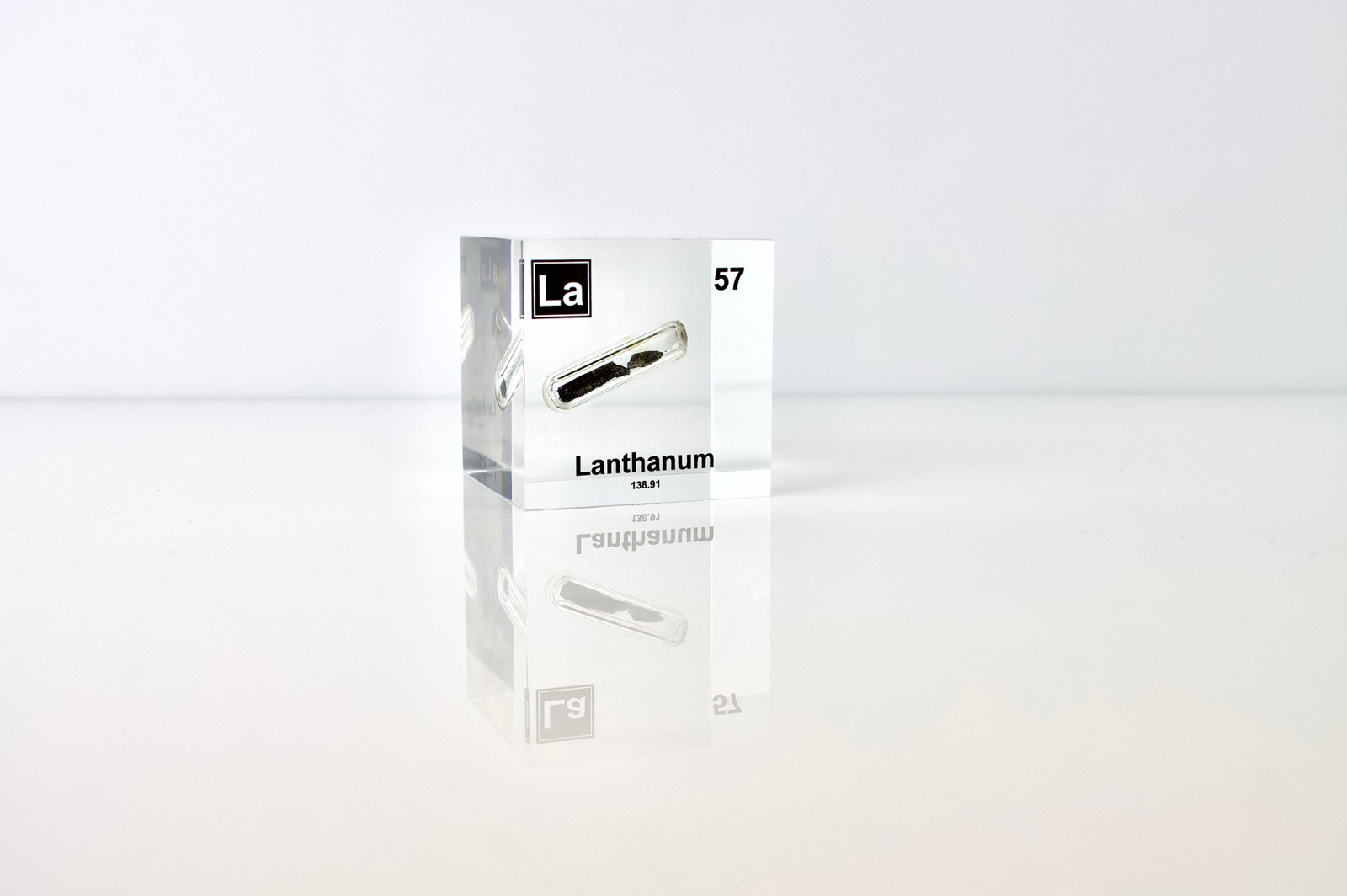 Lanthanum Element Cube