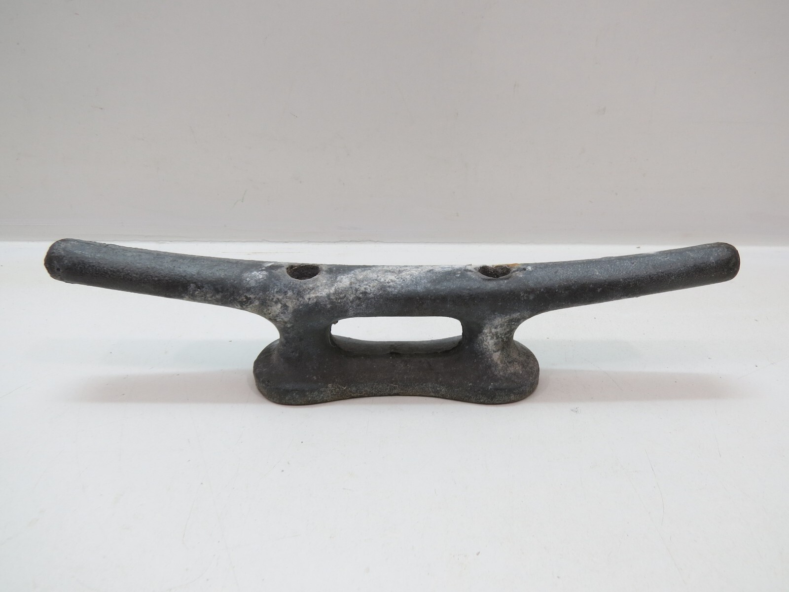 Used Seadog 12 inch Cast Iron Boat Dock Cleat (D3C600C)