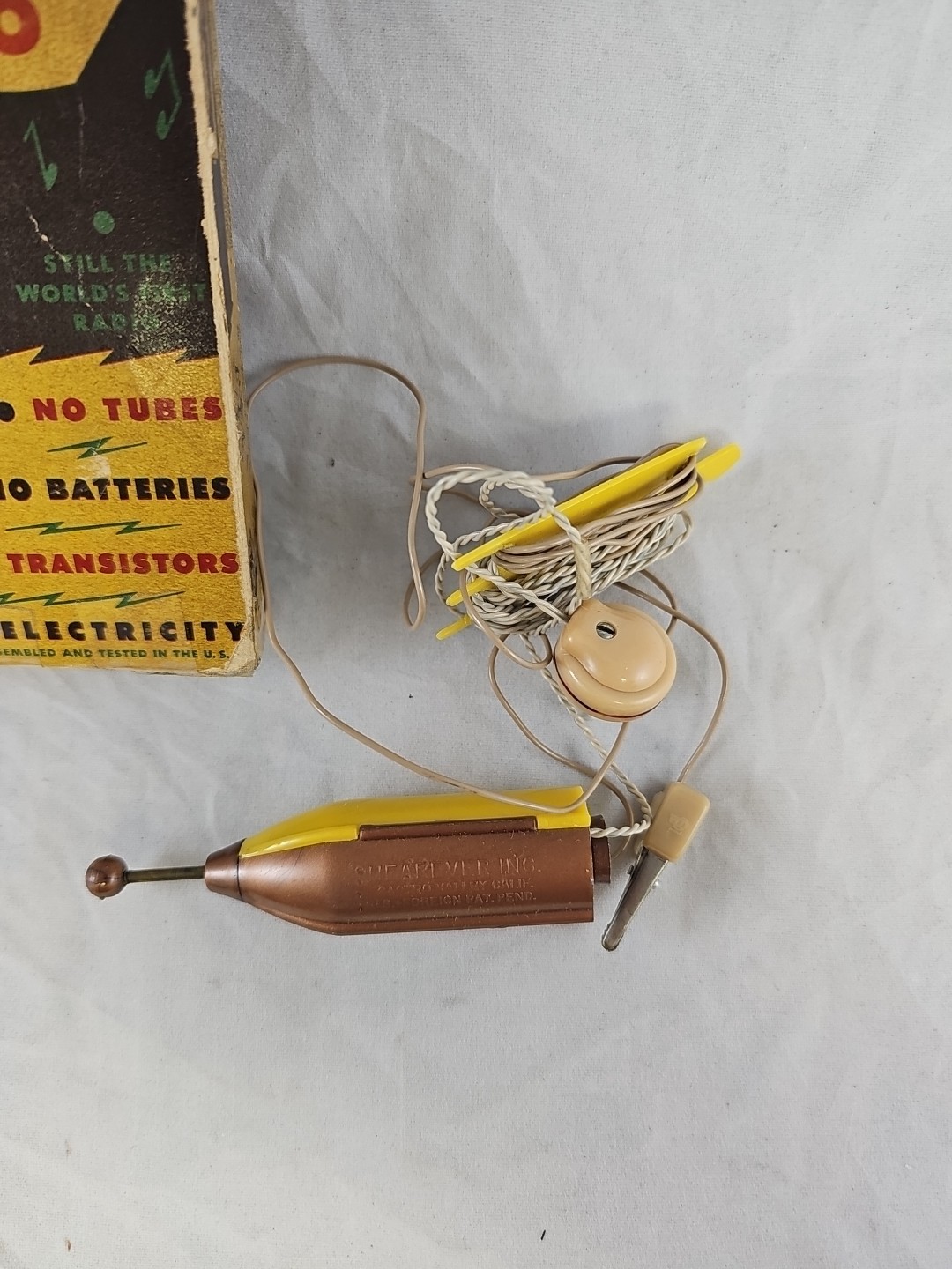 1950s HEAREVER ROCKET SHIP CRYSTAL RADIO with ORIGINAL Box