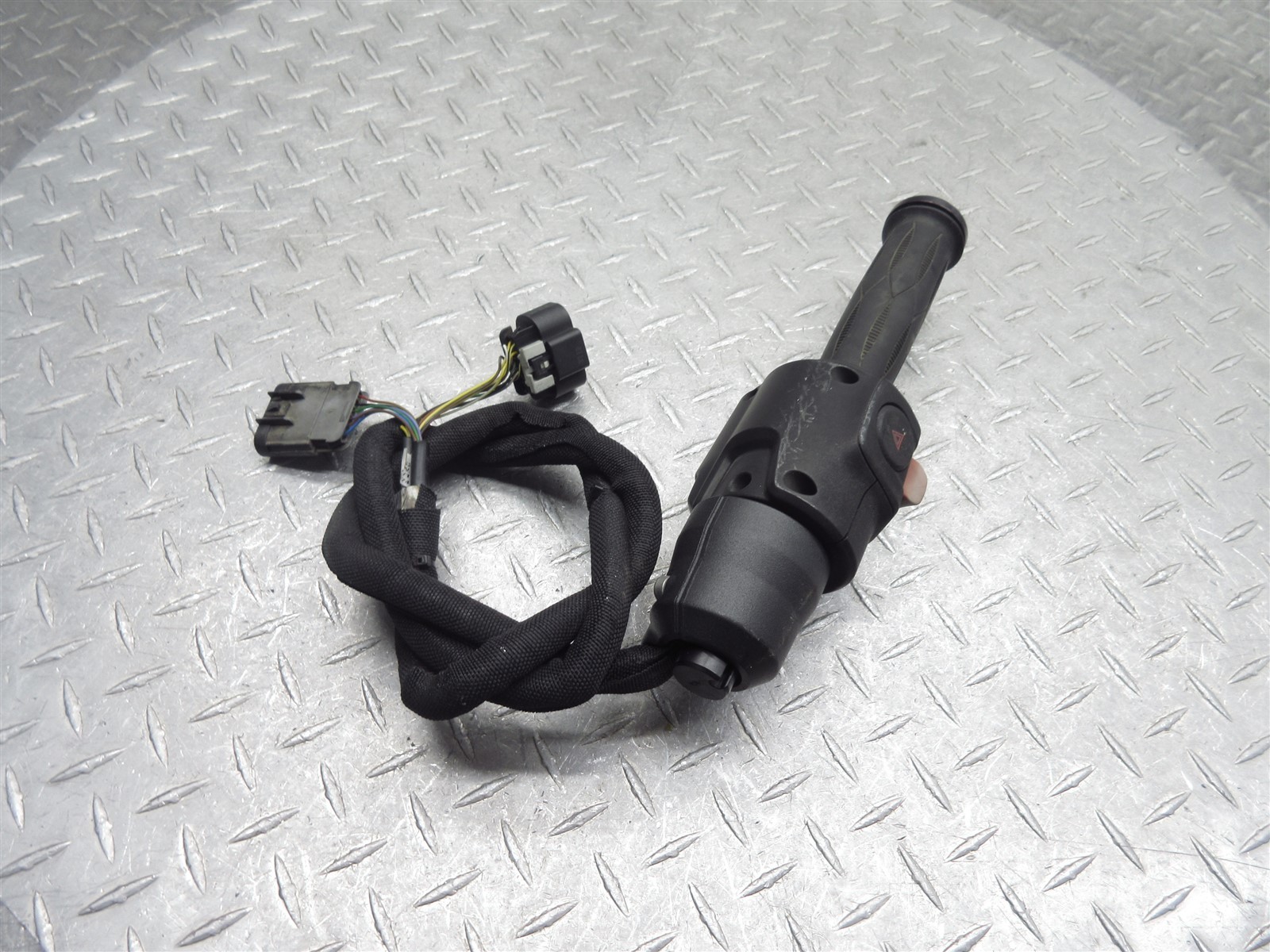 2020 20-24 Can-Am Spyder F3 Limited OEM Right Handlebar Control Switch Assy