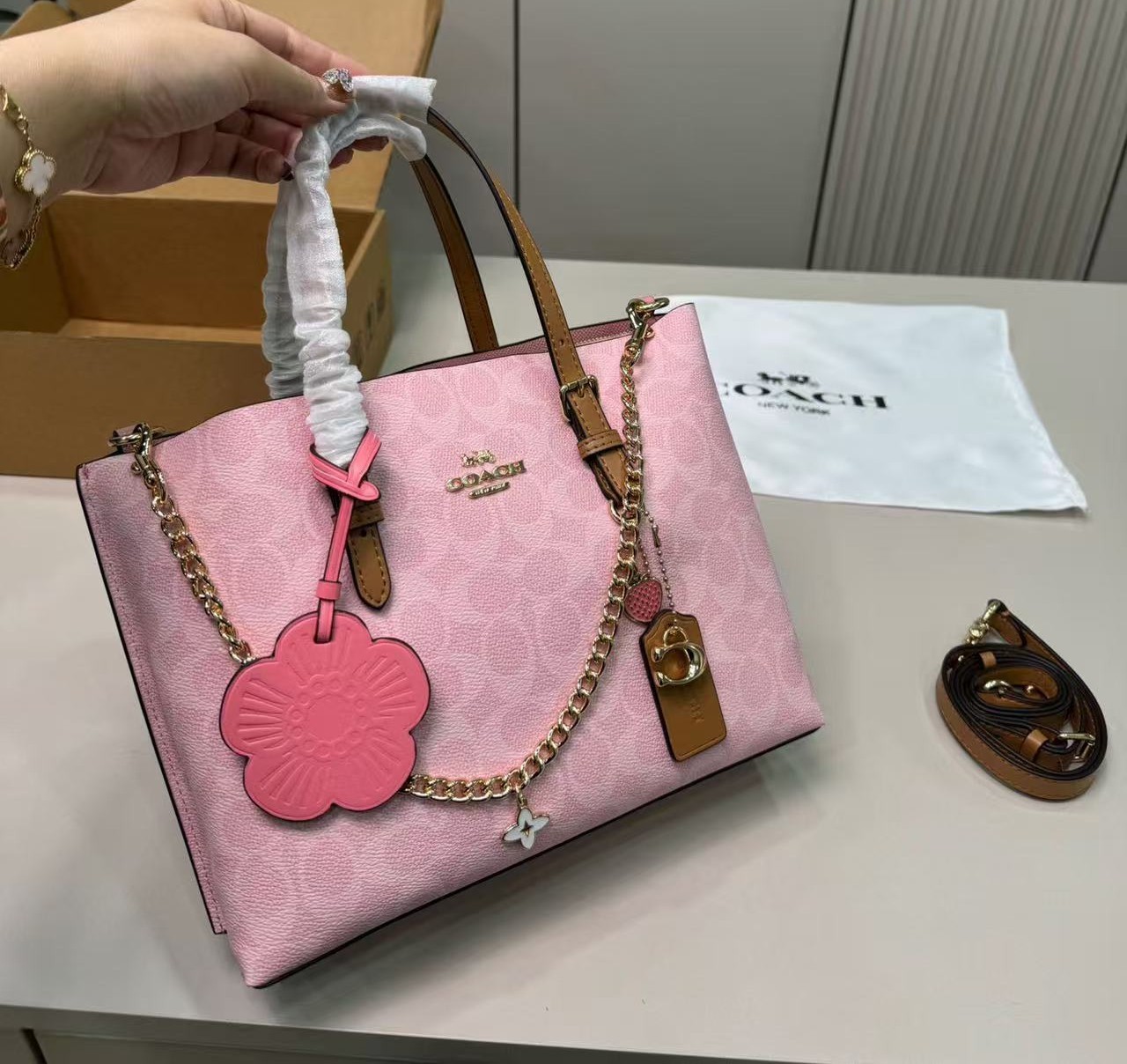 COACH Mollie Tote Bag 25 In Signature Canvas With Charms CER24 Powder Pink #NEKO
