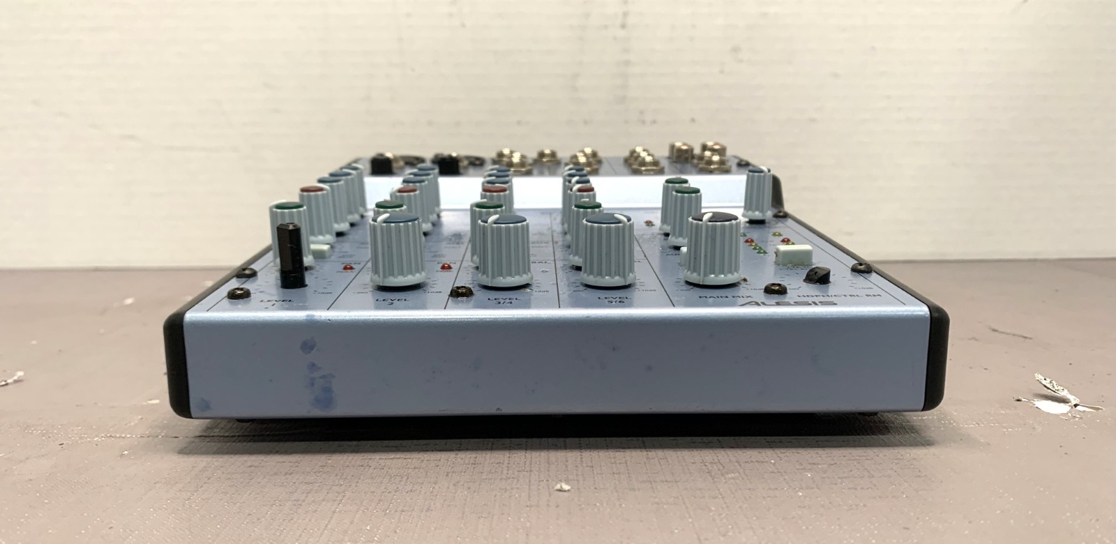 Alesis Multimix 6 FX 18V 6 Channel Analog Mixer Tested