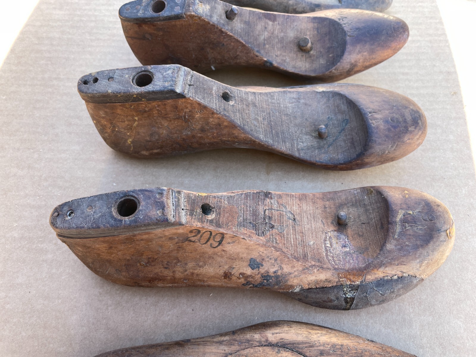 OUTSTANDING Lot of (7) Antique Wood Adult SHOE LASTS Forms Cobbler Molds