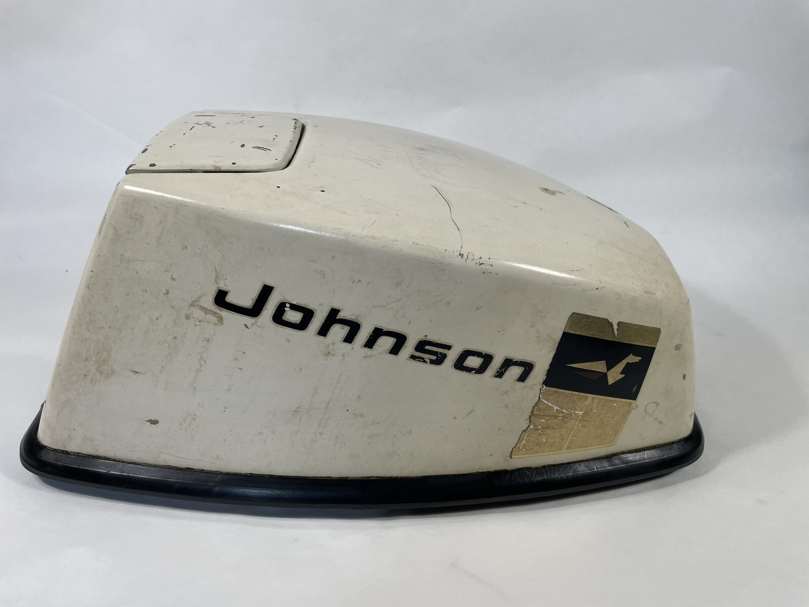 1969 Johnson 4 HP Outboard Hood Cover Cowling 0383162