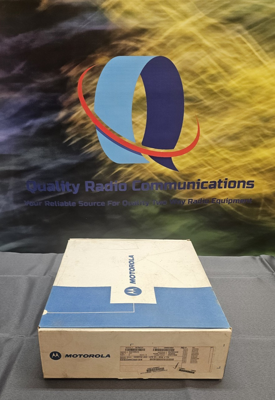 NEW in Box Motorola CDM750 UHF 403-470MHz 40 Watt AAM25RKC9AA1AN