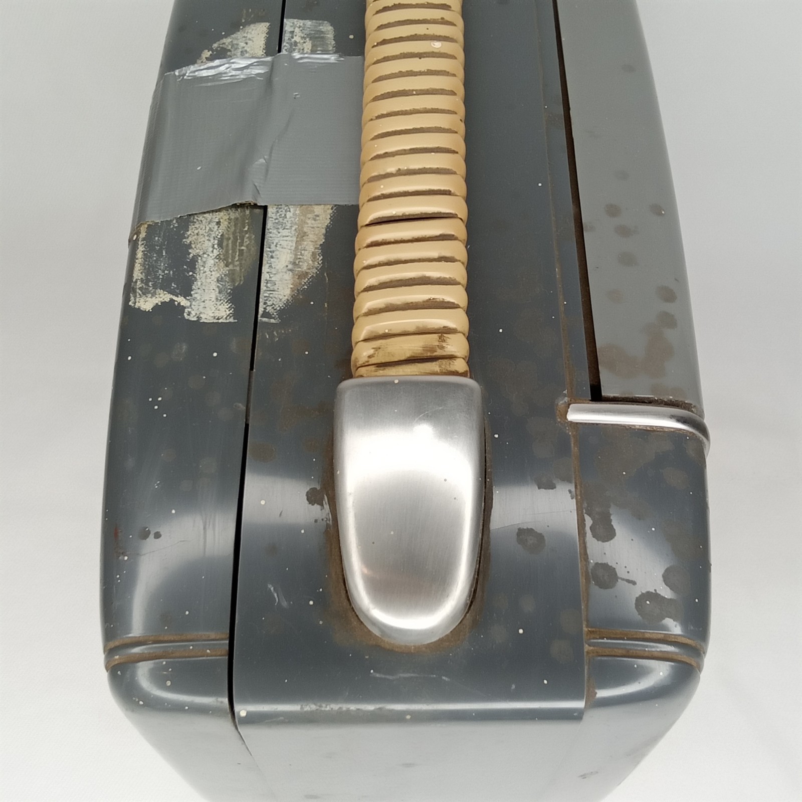 WWII Era Bakelite Portable AM Radio Zenith Tip-Top Holiday Gray 1940s