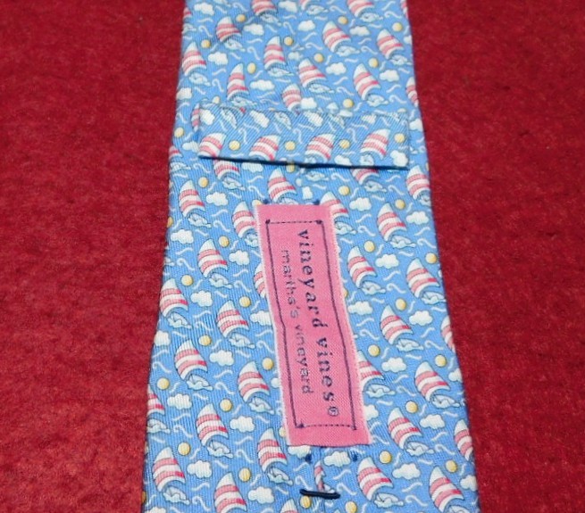 BOY'S VINEYARD VINES MADE IN U.S.A. LIGHT BLUE/RED/WHITE SAIL BOAT MOTIF TIE.