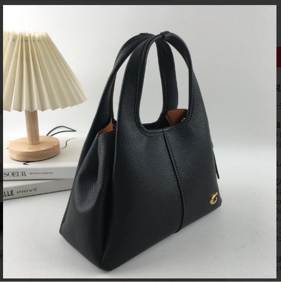 COACH CM545 Lana Shoulder Bag 23 Polished Pebble Leather Black Outlet New