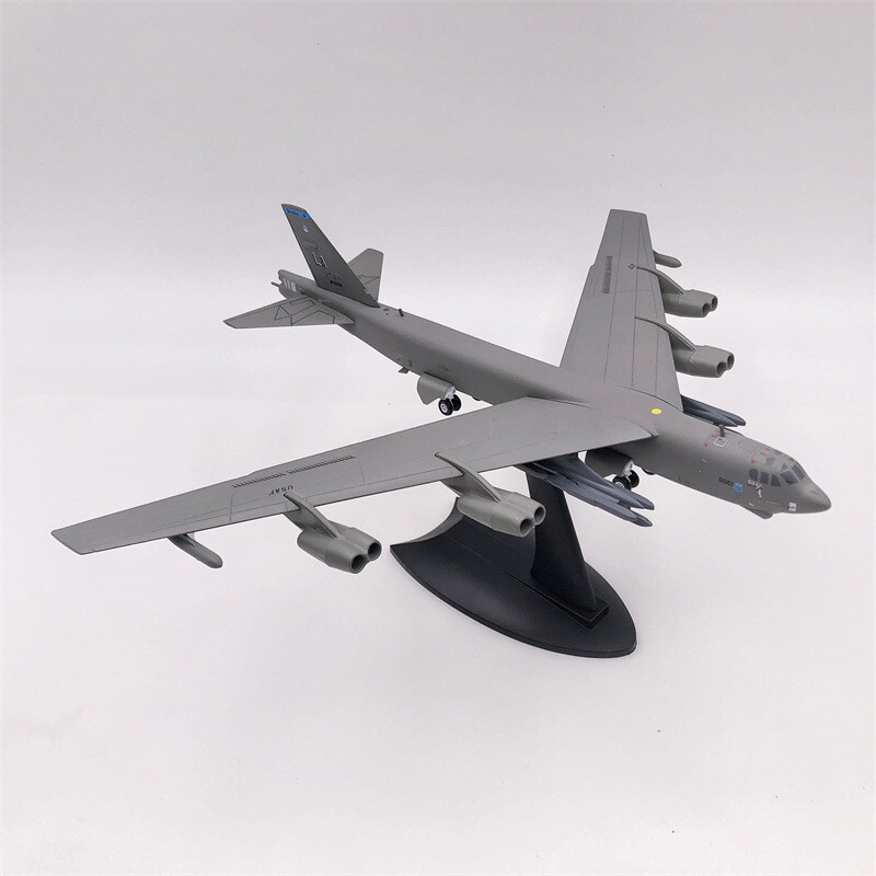 WLTK USAF B-52H Stratofortress Heavy Bomber 1/200 Diecast Aircraft Model
