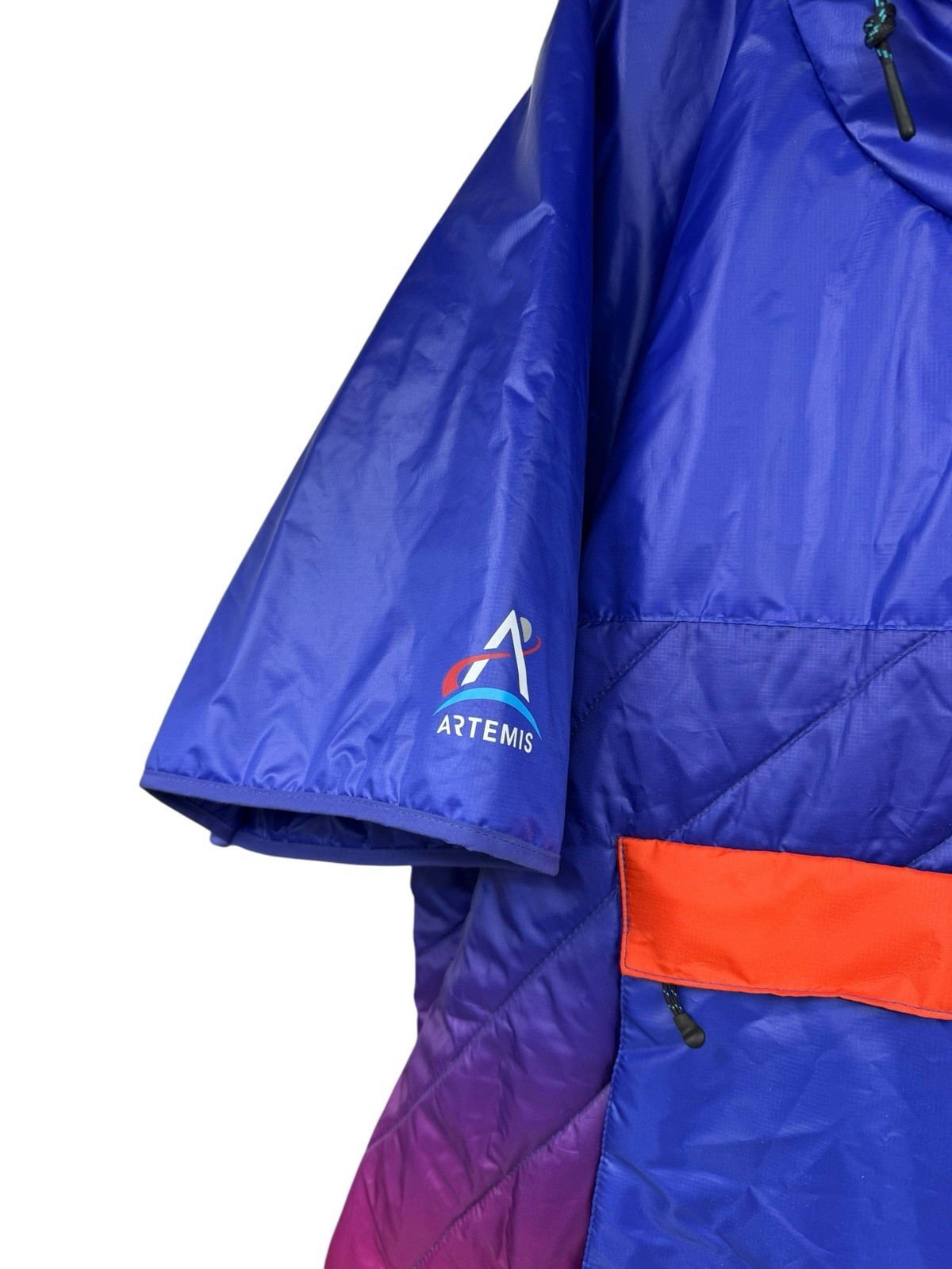 Rumpl Original Puffy Poncho NASA-ARTEMIS HORIZON L/XL Beach Camping NEW!