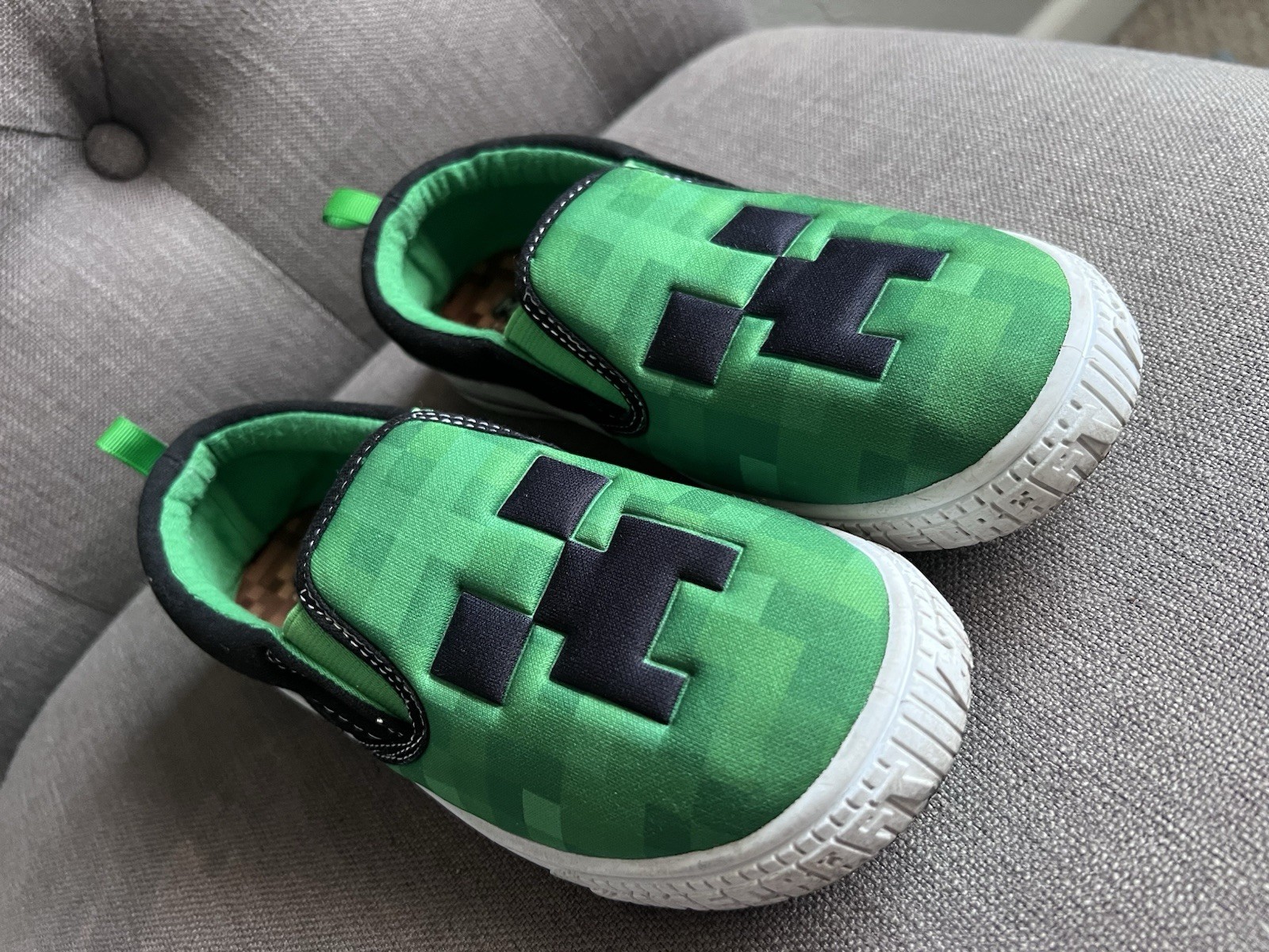 Boys Minecraft Casual Slip-on Shoes Size 1