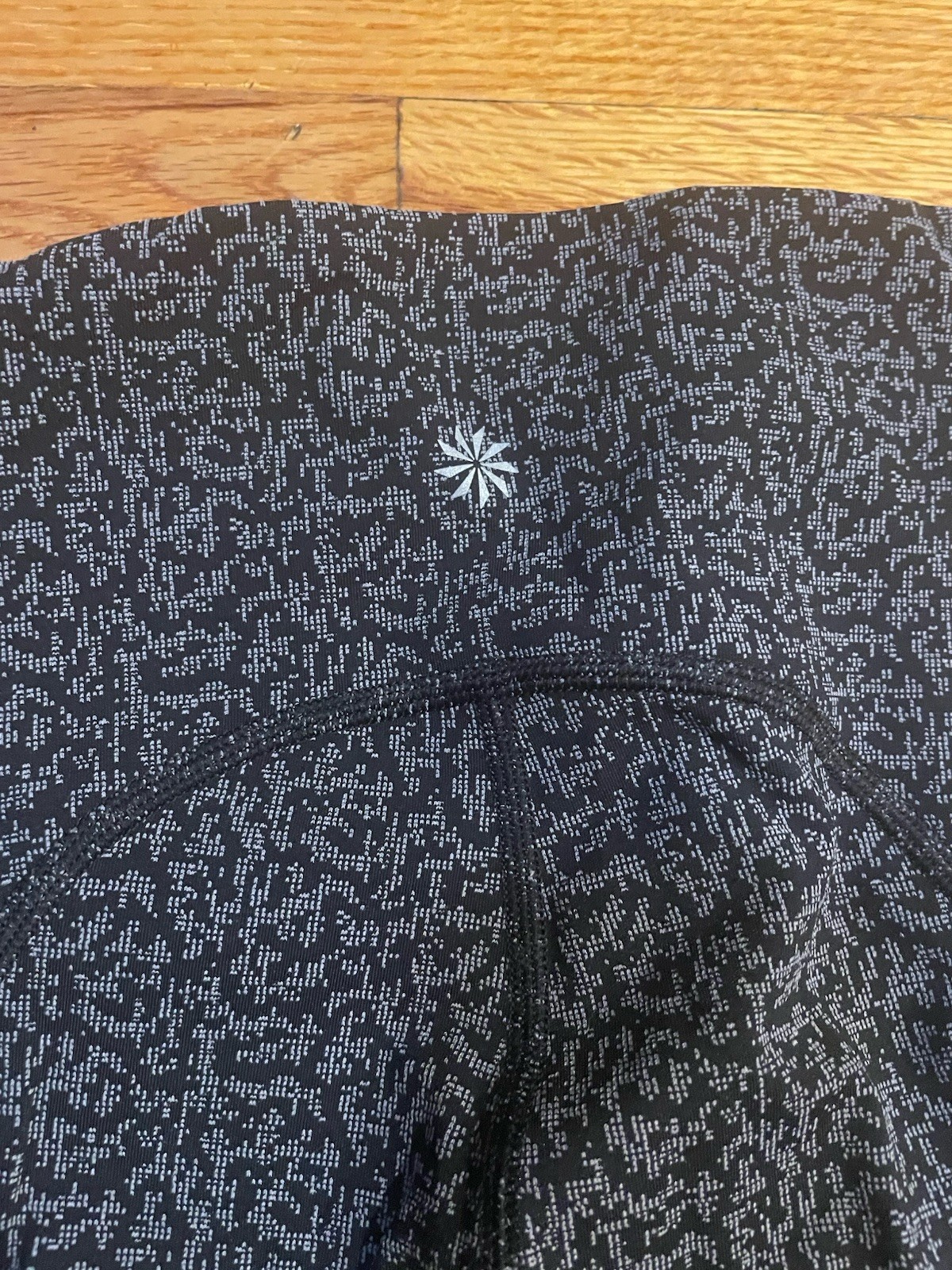 ATHLETA ULTIMATE STASH POCKET TEXTURED 118 TIGHTLEGGING Z18 - SIZE S