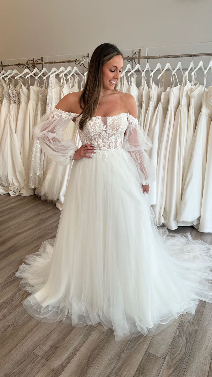 Boho Wedding Dresses Off Shoulder Long Sleeves Lace Beach A Line Bridal Gowns