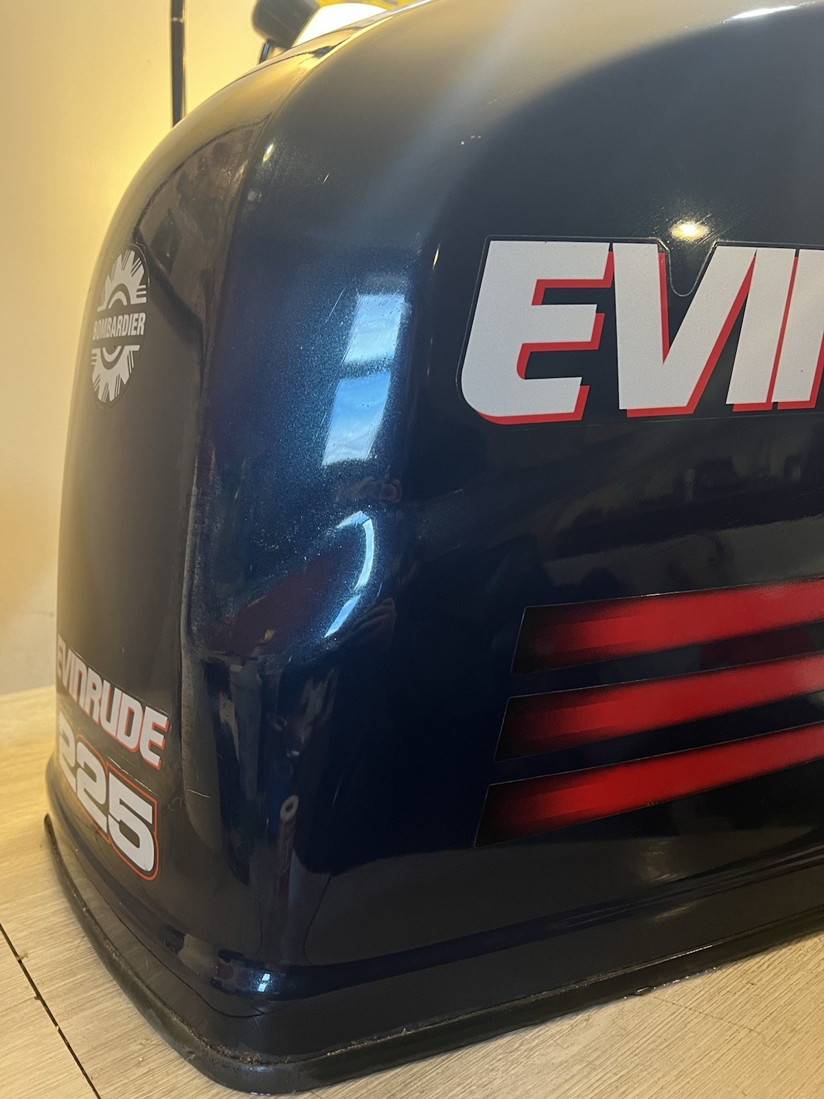 2004-2005 BRP Evinrude outboard 200-250 hp engine cover top cowl 0285625