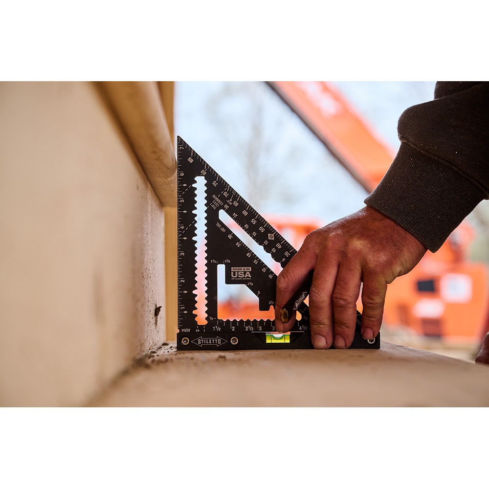 Stiletto STSQ7-L 7" Carpenter Square with Level Aluminum Black