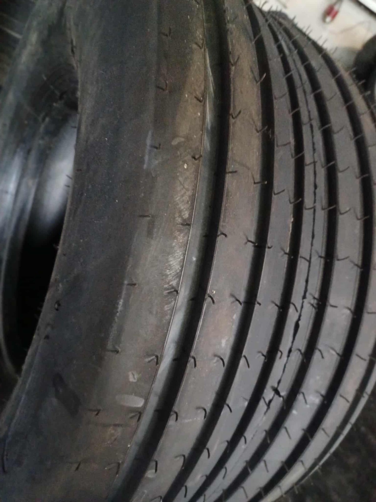 31x13.50-15 TIRE NEW OVERSTOCKS 8PLY F-1 HIGHWAY IMPLEMENT 31135015 31 13.50 15