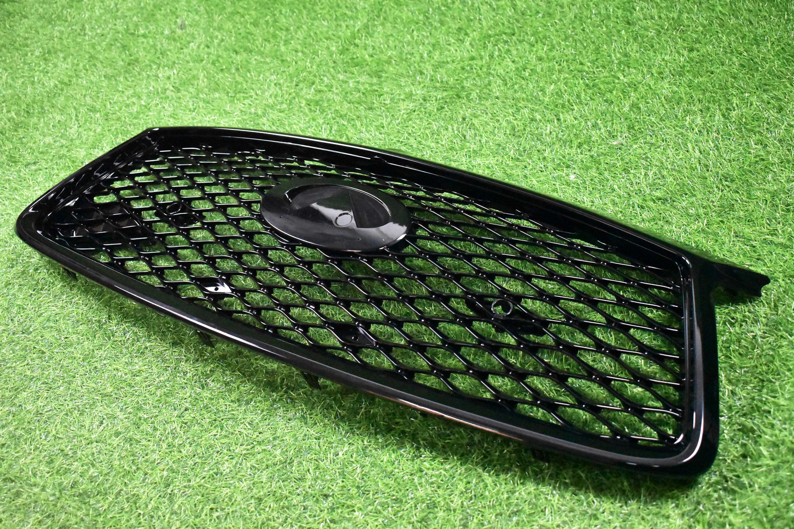 For 2017-2018 INFINITI Q60 Gloss Black Front Bumper Grille Without Camera Option