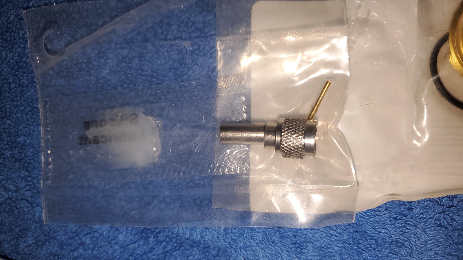 NEW MOTOROLA RRA4935-RRA4936 MOBILE ANTENNA W/ HARDWARE KIT 800/900 MHz