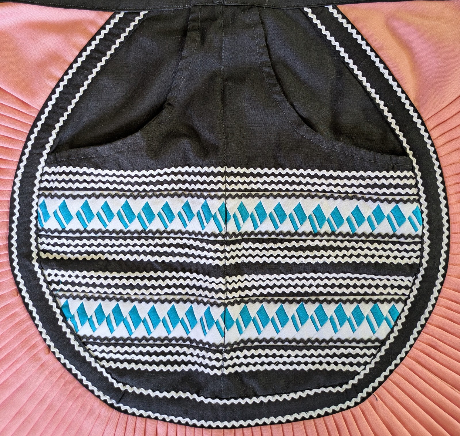 Vintage Native American Seminole Patchwork Apron with Pockets and Pleats