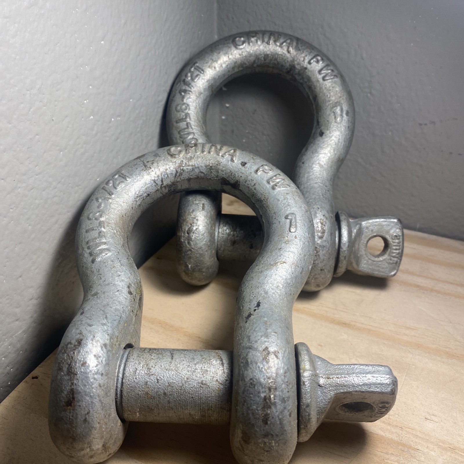 1" Screw Pin Anchor Shackle WLL 8-1/2T Working Load Limit 8.5 Ton (2 Shackles)