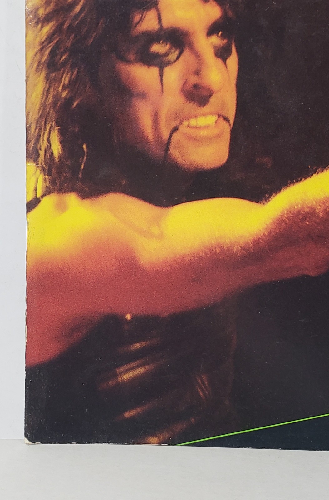 Alice Cooper Vintage 1987 Raise Your Fist and Yell Concert Tour Program Nice!