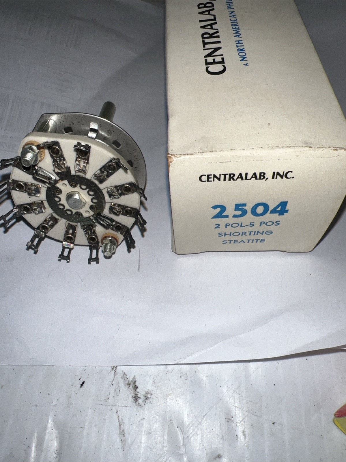 Centralab 2504 2-pole, 5-position Shorting Steatite Rotary Switch New in Box